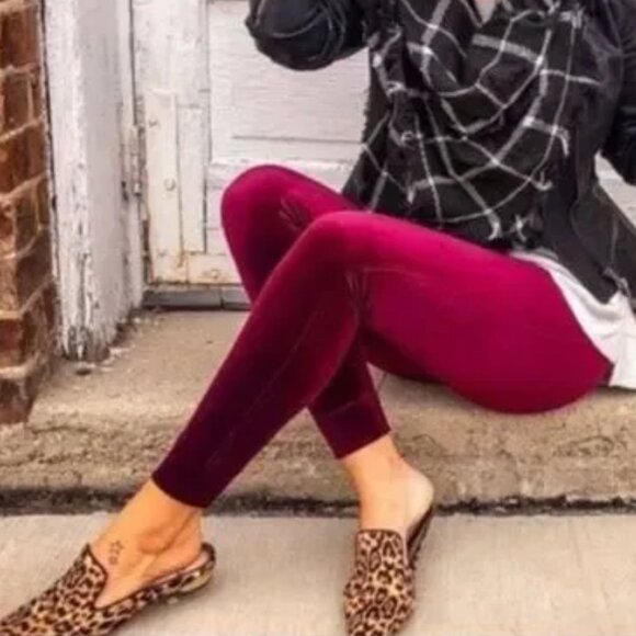 Spanx Stretch Velvet Leggings Size Large 2070 Rich Burgundy NWT - Picture 10 of 10